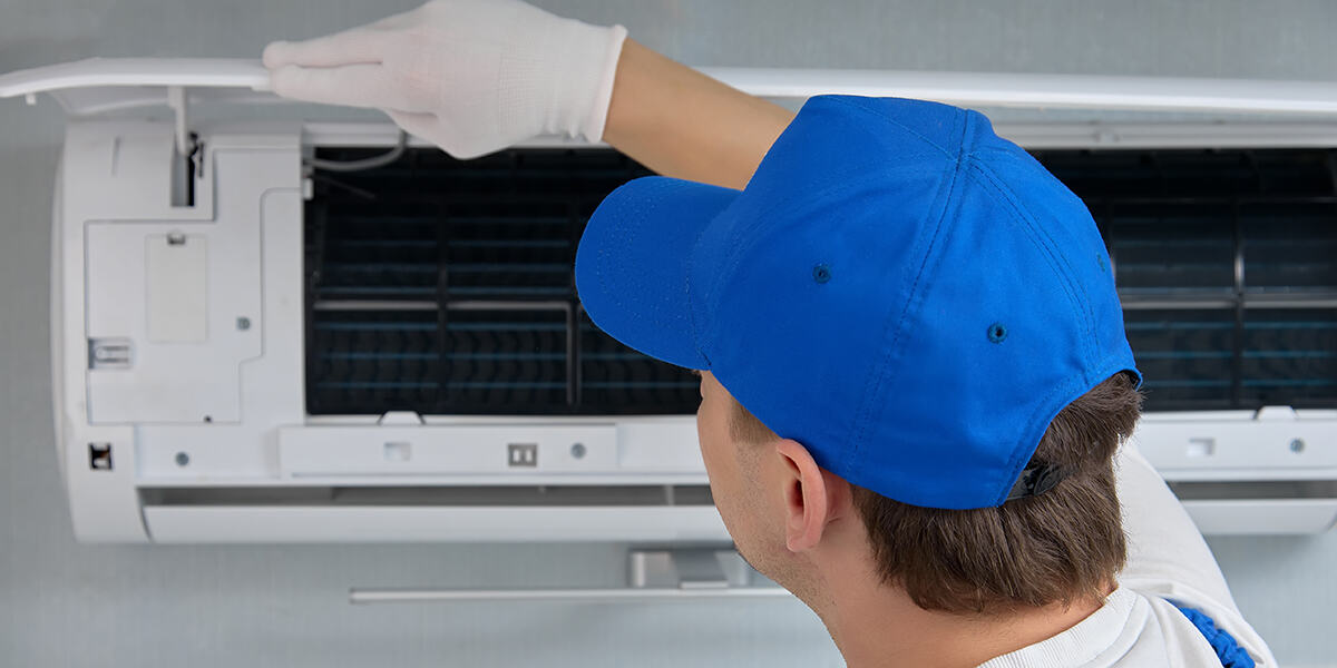 how to tell if ac is leaking refrigerant